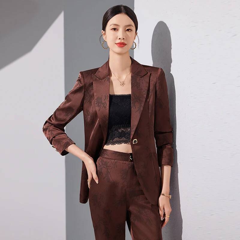 Tailleur pantalone formali in  - Women Formal Wear For Interview recensione e prezzo