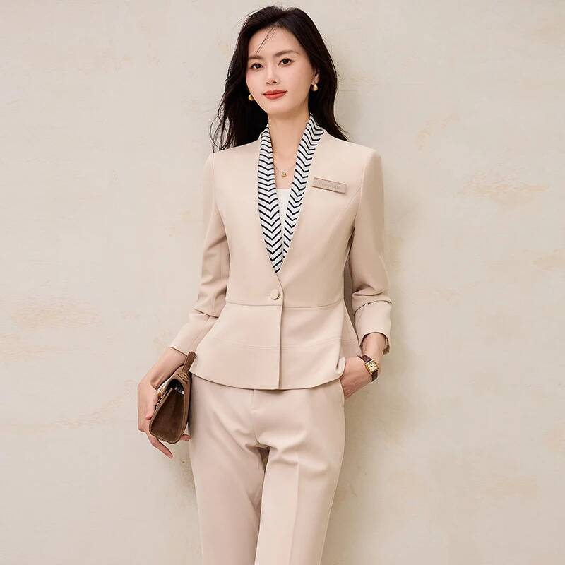 Stili uniformi formali Donna A - Women Formal Wear For Interview recensione e prezzo