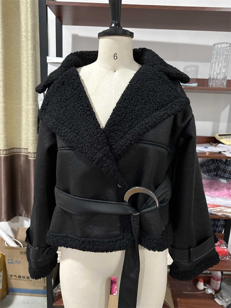 Giacca da donna nera in pellic - Formal Winter Wear Women Jacket recensione e prezzo